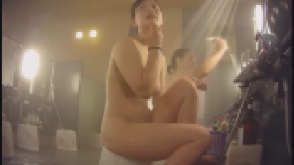 100 4